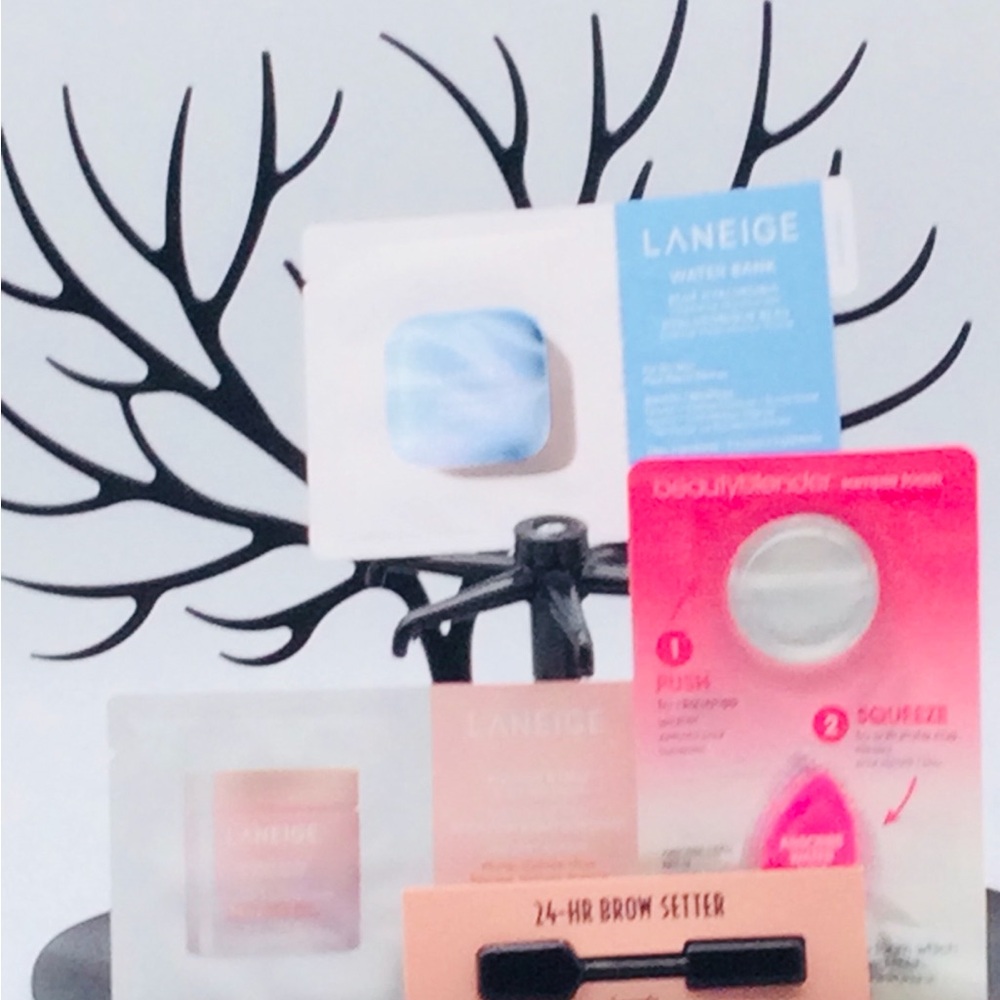 LANEIGE Blue Water Bank Moisturizer - Hydrating Face Cream sample card new